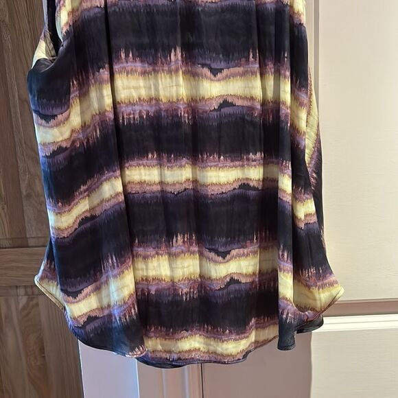 Free people high rise satin silky soft wrap front tie dye top medium - Picture 10 of 12